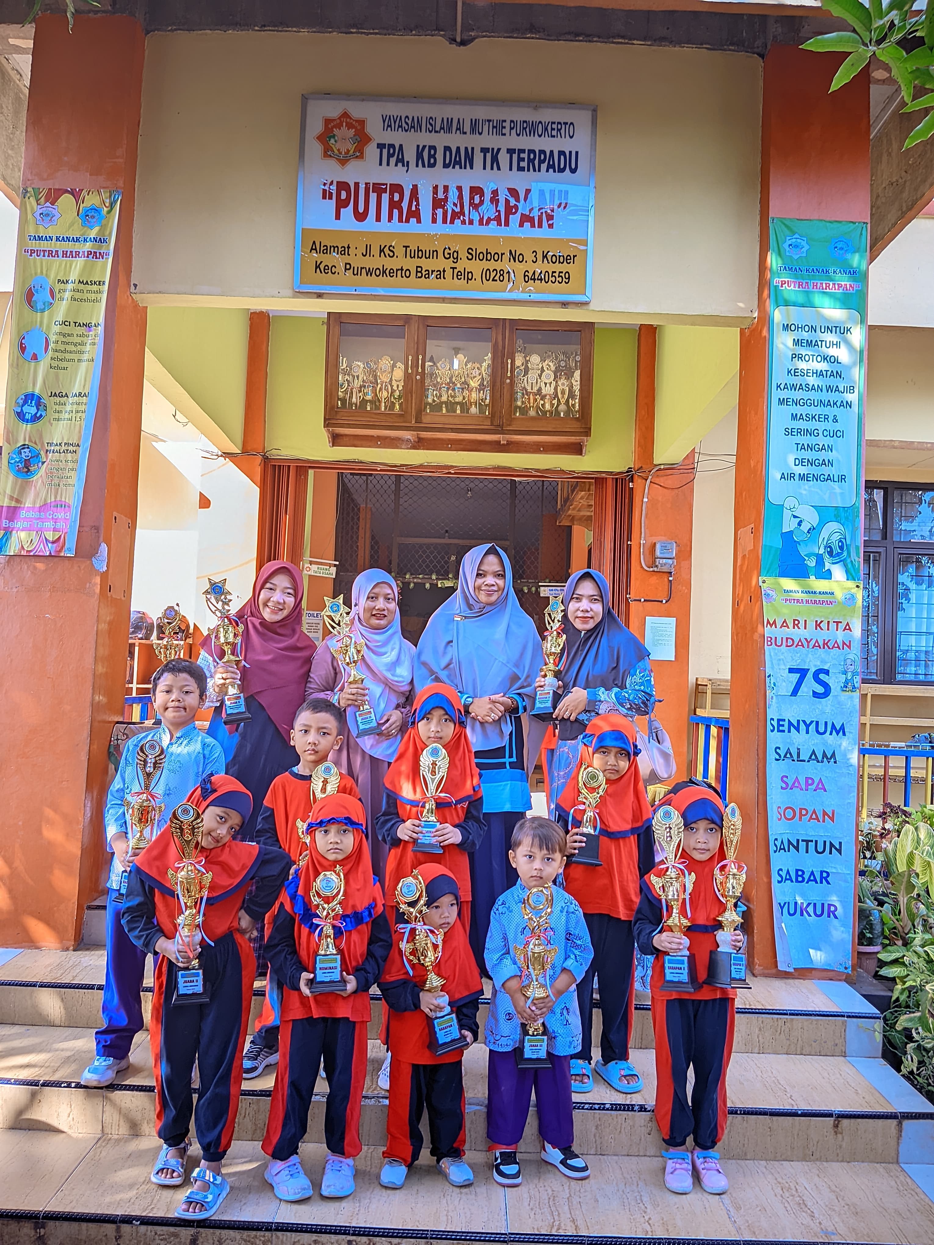 Ilustrasi kegiatan belajar dan pembinaan